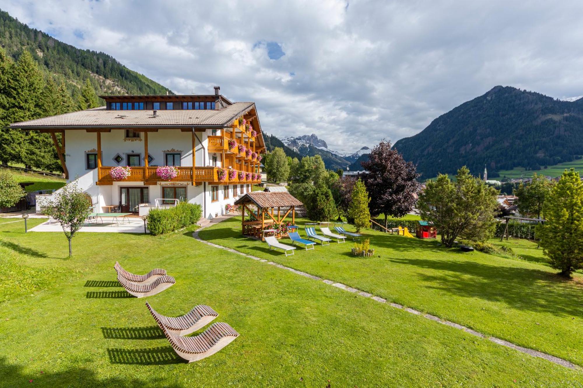 Villa Gemmy Pozza di Fassa Kültér fotó